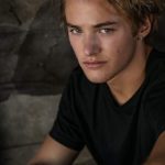 Mitchell Hoog