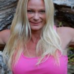 Raye Hollitt