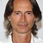 Robert Carlyle