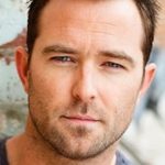 Sullivan Stapleton